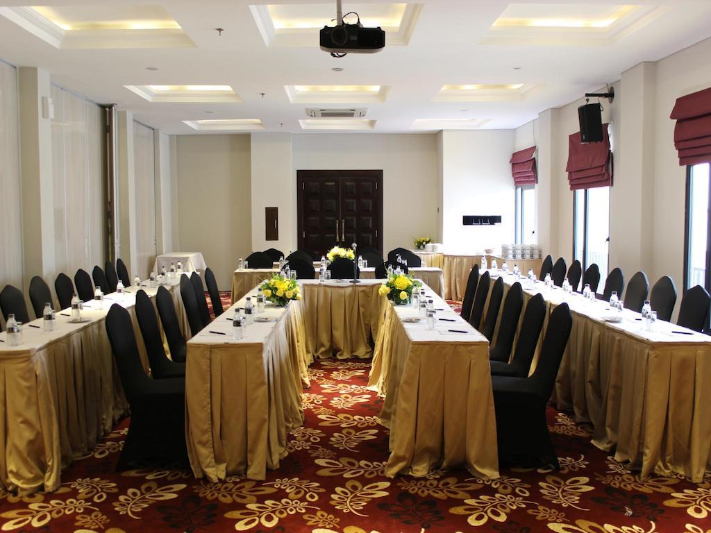 Sotis Hotel Джакарта Екстериор снимка