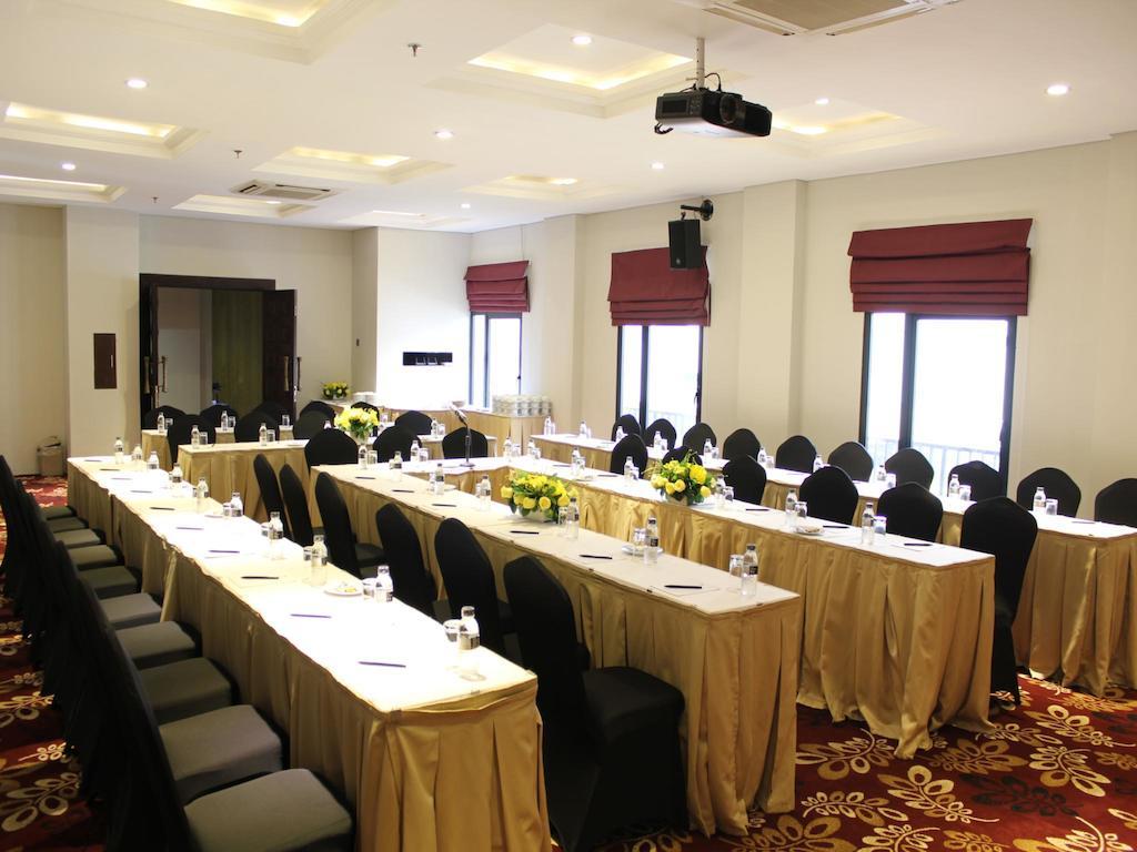 Sotis Hotel Джакарта Екстериор снимка
