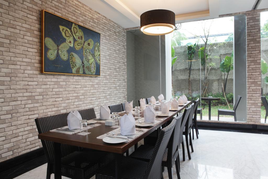 Sotis Hotel Джакарта Екстериор снимка