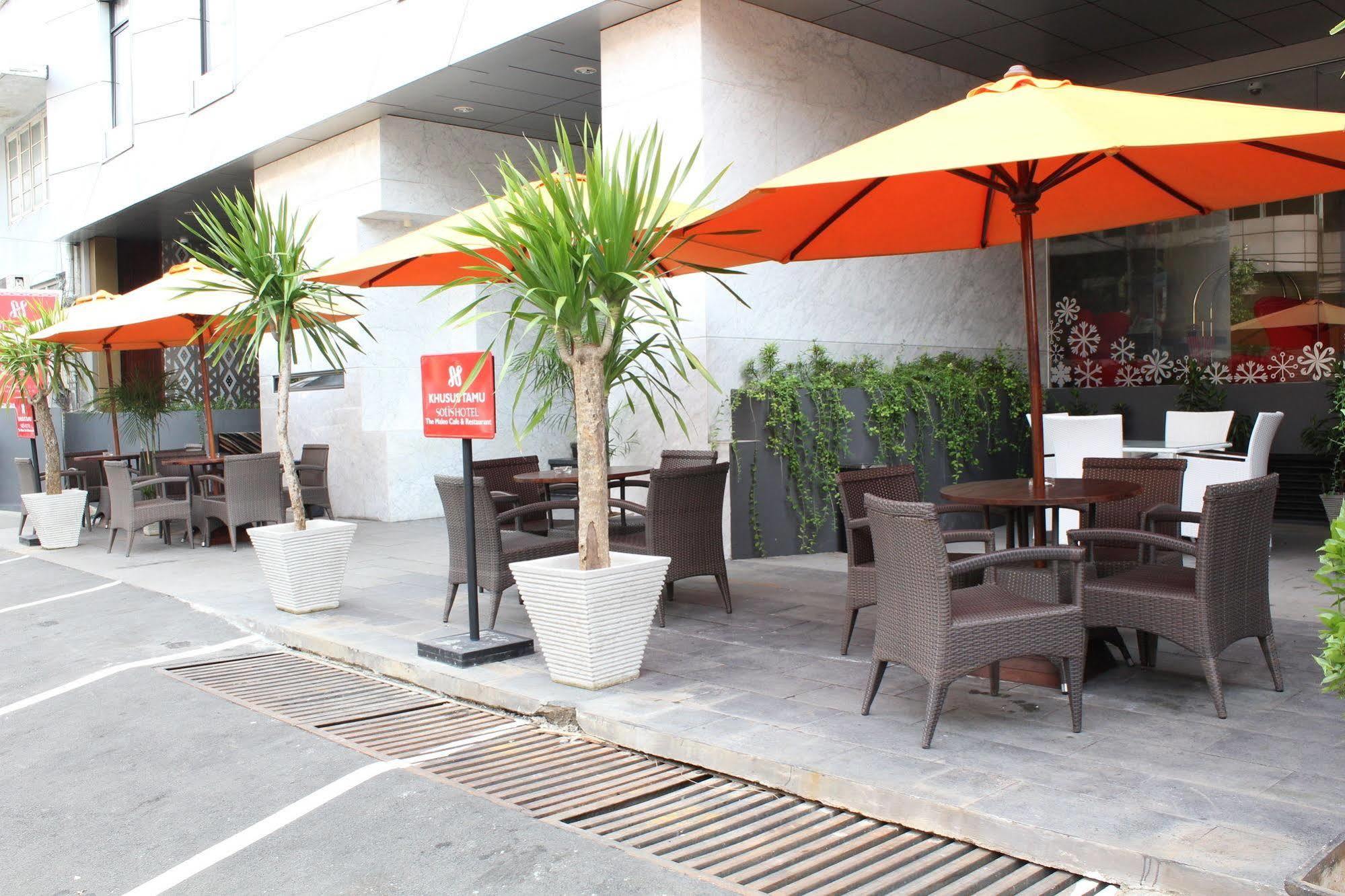 Sotis Hotel Джакарта Екстериор снимка