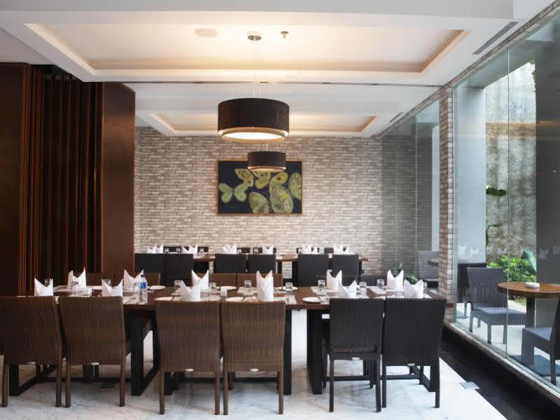 Sotis Hotel Джакарта Екстериор снимка