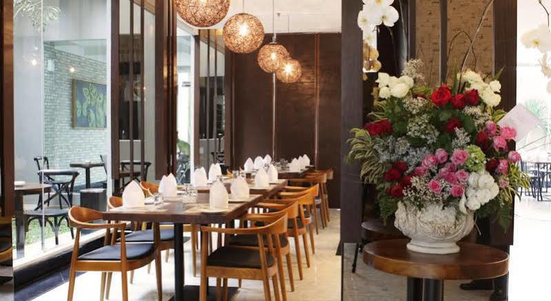 Sotis Hotel Джакарта Екстериор снимка