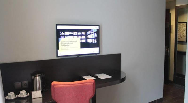Sotis Hotel Джакарта Екстериор снимка